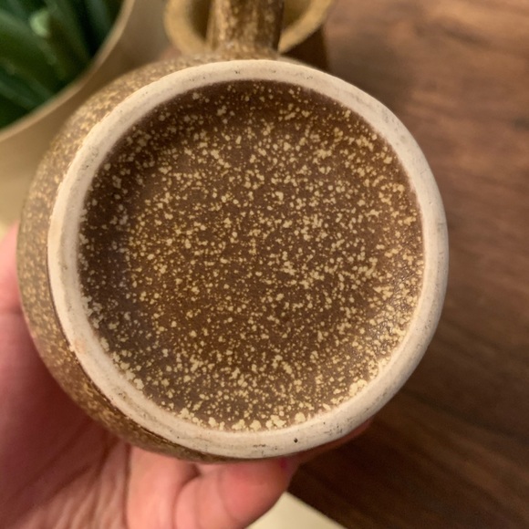 Stoneware Tea Mug with Filter and Lid - Picture 3 of 16